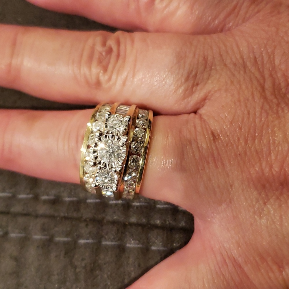 DIAMOND RING - Picture 3 of 4